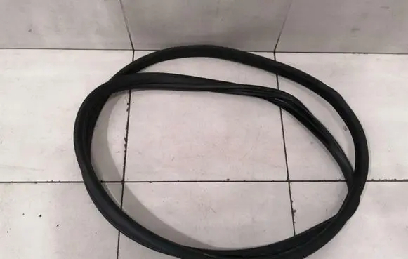 Mercedes-Benz C W205 Front door rubber seal A2056363700