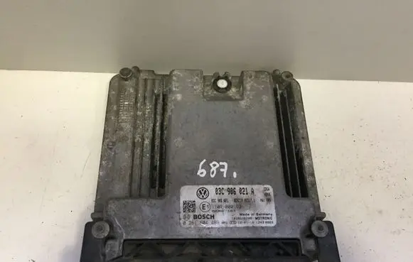 Volkswagen PASSAT B6 Engine control unit/module 03C906021A 0261S04469