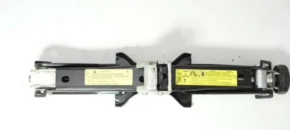 Audi A4 S4 B8 8K Lift Jack 8K0011031K