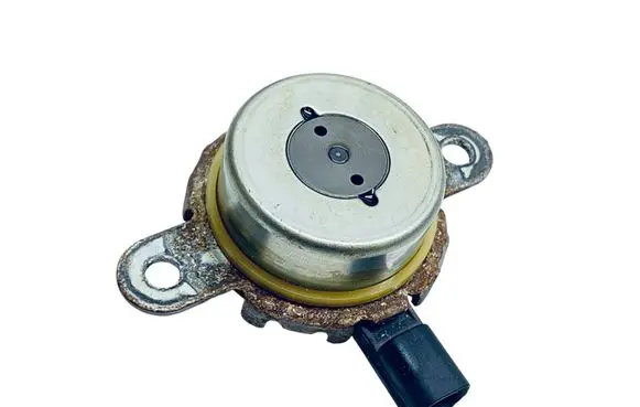 Subaru XV I Camshaft vanos timing valve 10921AA230 10921AA231