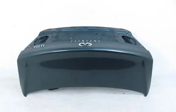 Infiniti M Tailgate/trunk/boot lid