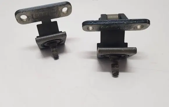 Skoda Kodiaq Tailgate/trunk/boot hinge 5G6827301A