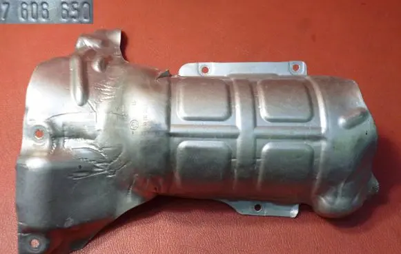 BMW 3 F30 F35 F31 Heat shield in engine bay 7606650