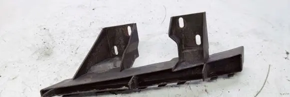 Audi Q7 4L Front bumper mounting bracket 4L0807334