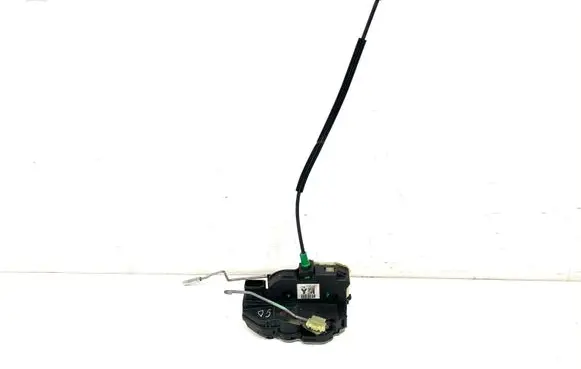 Opel Ampera Rear door lock 13578019