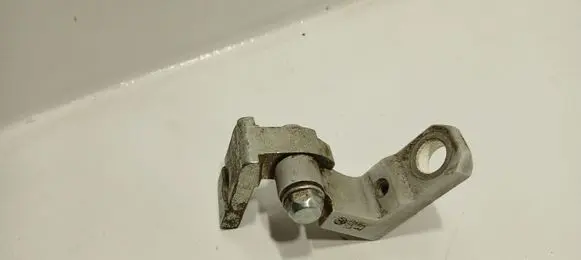 Volkswagen Caddy Front door upper hinge