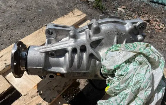 BMW X3 G01 Front differential 10425761