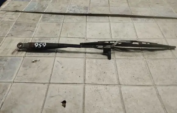 Hyundai Santa Fe Rear wiper blade 9615