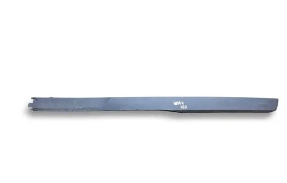 Front bumper lip