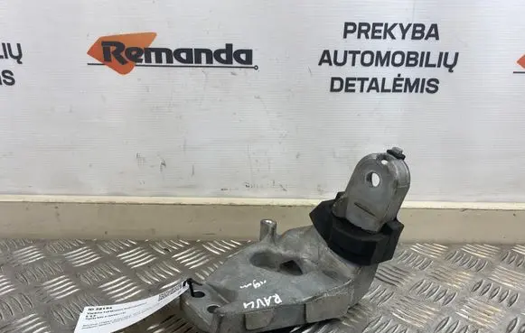 Toyota RAV 4 (XA50) Engine mounting bracket