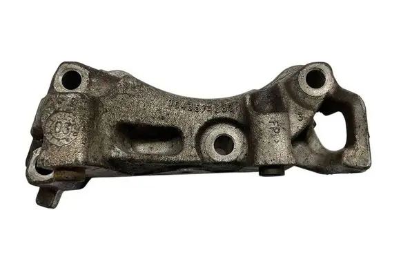 Engine mounting bracket