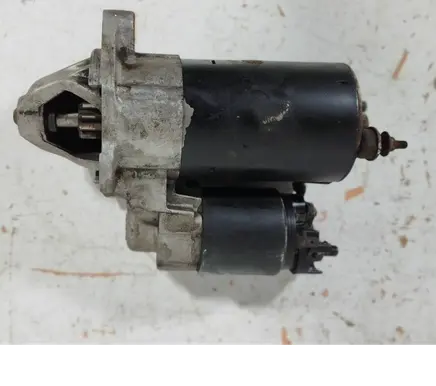 Volkswagen PASSAT B5 Starter motor 058911023B