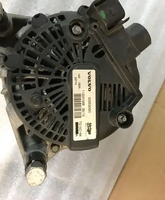 Volvo V60 Generator/alternator 30659390 TG15C186 112031568