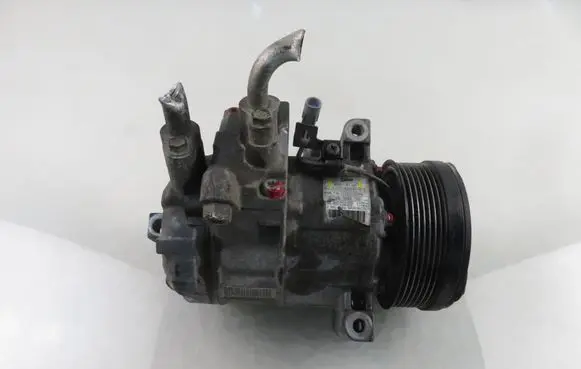 Suzuki Grand Vitara II Air conditioning (A/C) compressor (pump) 9520167JA0