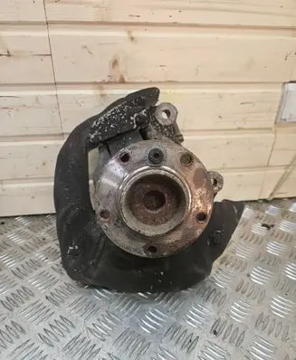 BMW 5 E39 Front wheel hub spindle knuckle 