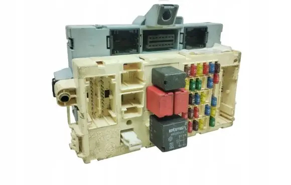 Fiat Punto (188) Fuse module