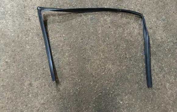 Dodge Durango Front door rubber seal 