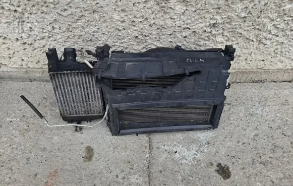 Renault Clio IV Coolant radiator 