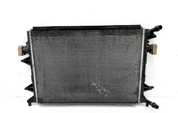Volkswagen Jetta VI Coolant radiator 1K0121251EB