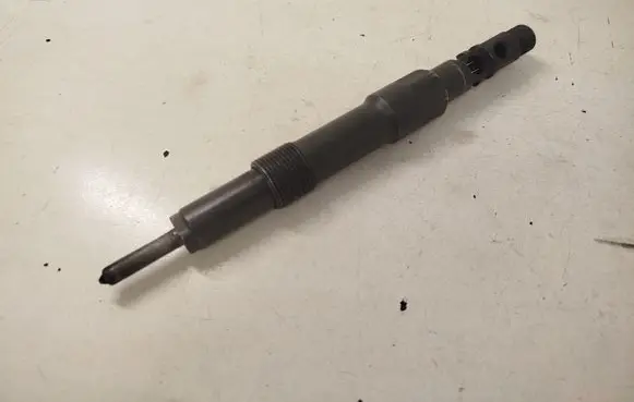Fuel injector