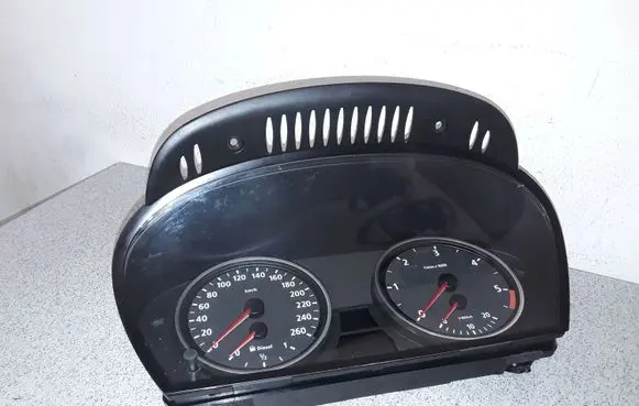 BMW 5 E60 E61 Speedometer (instrument cluster) 62116945633 6945633