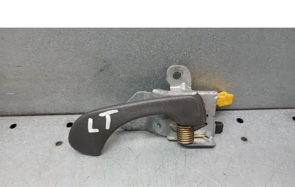 Mitsubishi Space Star Front door interior handle 