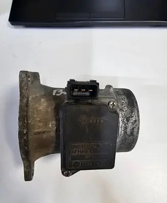 Audi 80 90 S2 B4 Mass air flow meter 050133471A 3719 AFH6010