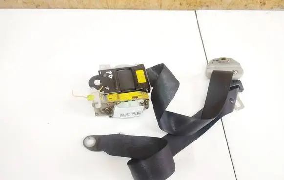 Toyota Yaris Front seatbelt c8027 n4404
