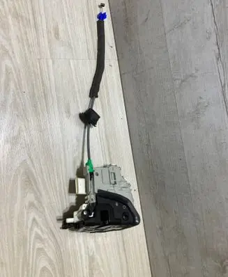 Audi A5 Rear door lock 8X0839016E