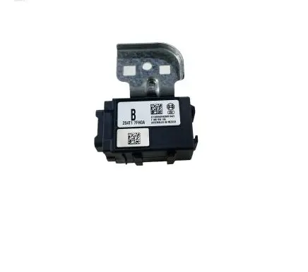 Nissan Rogue Gateway control module 284T17FH0A F005V02195