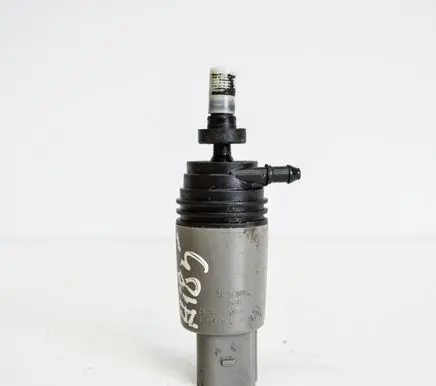BMW 3 E90 E91 Windscreen/windshield washer pump 6934159