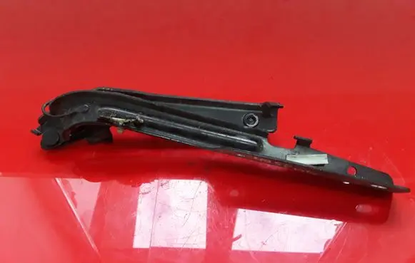 Dodge Nitro Engine bonnet/hood hinges 7G161