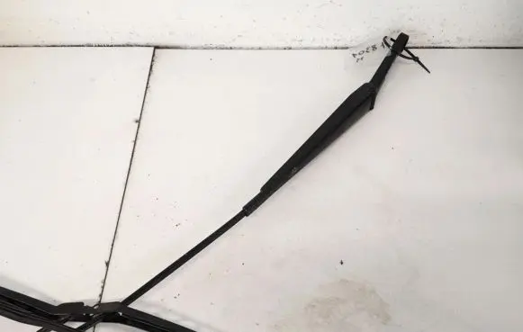 Opel Zafira A Front wiper blade arm 90582555