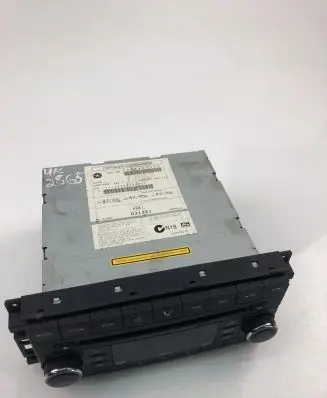 Jeep Cherokee Radio/CD/DVD/GPS head unit 05064925AG