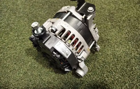 Subaru Outback (BT) Generator/alternator A5TV1281 23700AB051