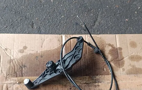 BMW 5 GT F07 Engine bonnet (hood) release handle 5123911400308 51239114003 9114003