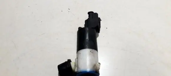 Opel Omega B2 Windscreen/windshield washer pump