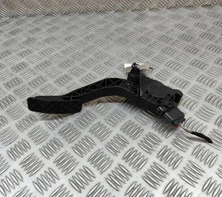 Volkswagen T-Roc Accelerator throttle pedal 5Q2723503F 6PV010621