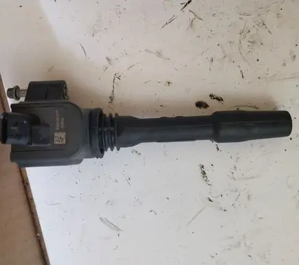 BMW 1 F20 F21 High voltage ignition coil 8678438