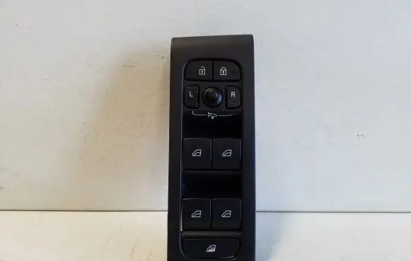 Volvo XC40 Electric window control switch 32279442