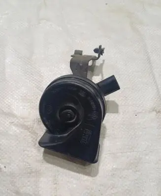 Volkswagen PASSAT B8 Horn signal 0055306 8299F06