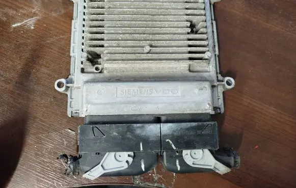 Dodge Caliber Engine control unit/module a2c53240963