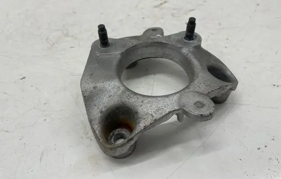 BMW X4M F98 Front shock absorber mounting bracket 