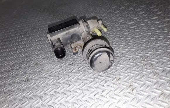 Volkswagen Transporter - Caravelle T5 Turbo solenoid valve 1K0906627A
