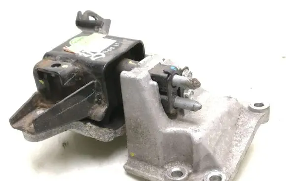 Hyundai i20 (GB IB) Engine mount bracket 21830C7000