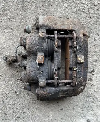 Iveco Daily 4th gen Front brake caliper
