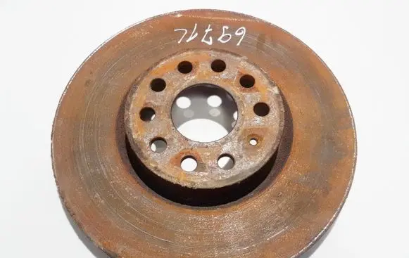 Volkswagen PASSAT B6 Front brake disc ventiliuojamas
