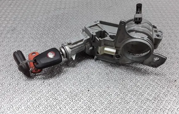 Opel Zafira B Ignition lock N0501882