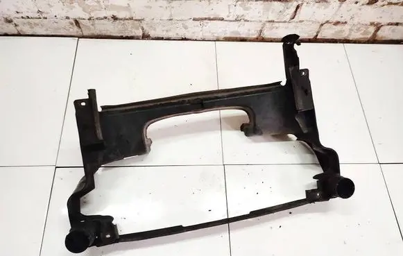 Mercedes-Benz R W251 Radiator mount bracket 