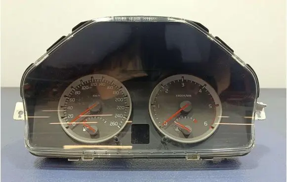 Volvo V50 Speedometer (instrument cluster) 30728645